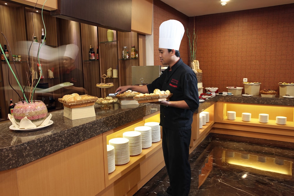 Swiss-Belinn Panakkukang Makassar 36/47