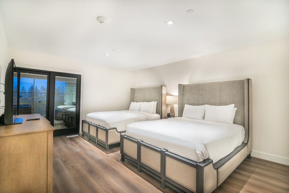 3 Bedrooms, Luxury, Executive, Cottage, Suite, Twin Beds, 2 King Beds