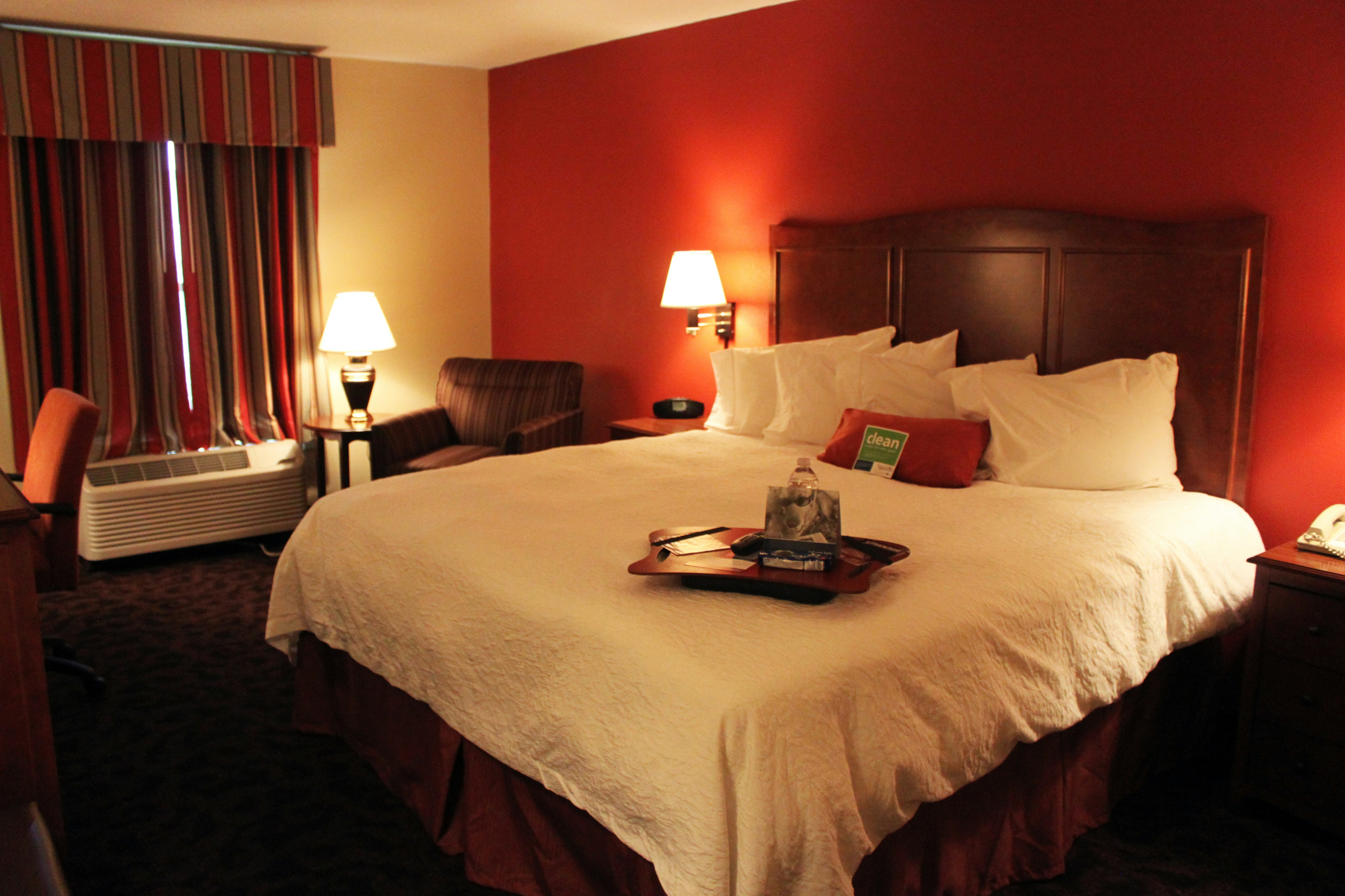 ROOM, KING BED, ACCESSIBLE