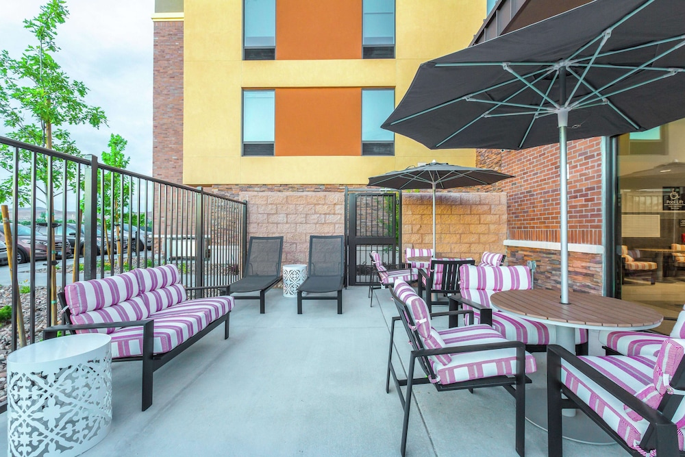 Hampton Inn & Suites Reno/Sparks 33/38
