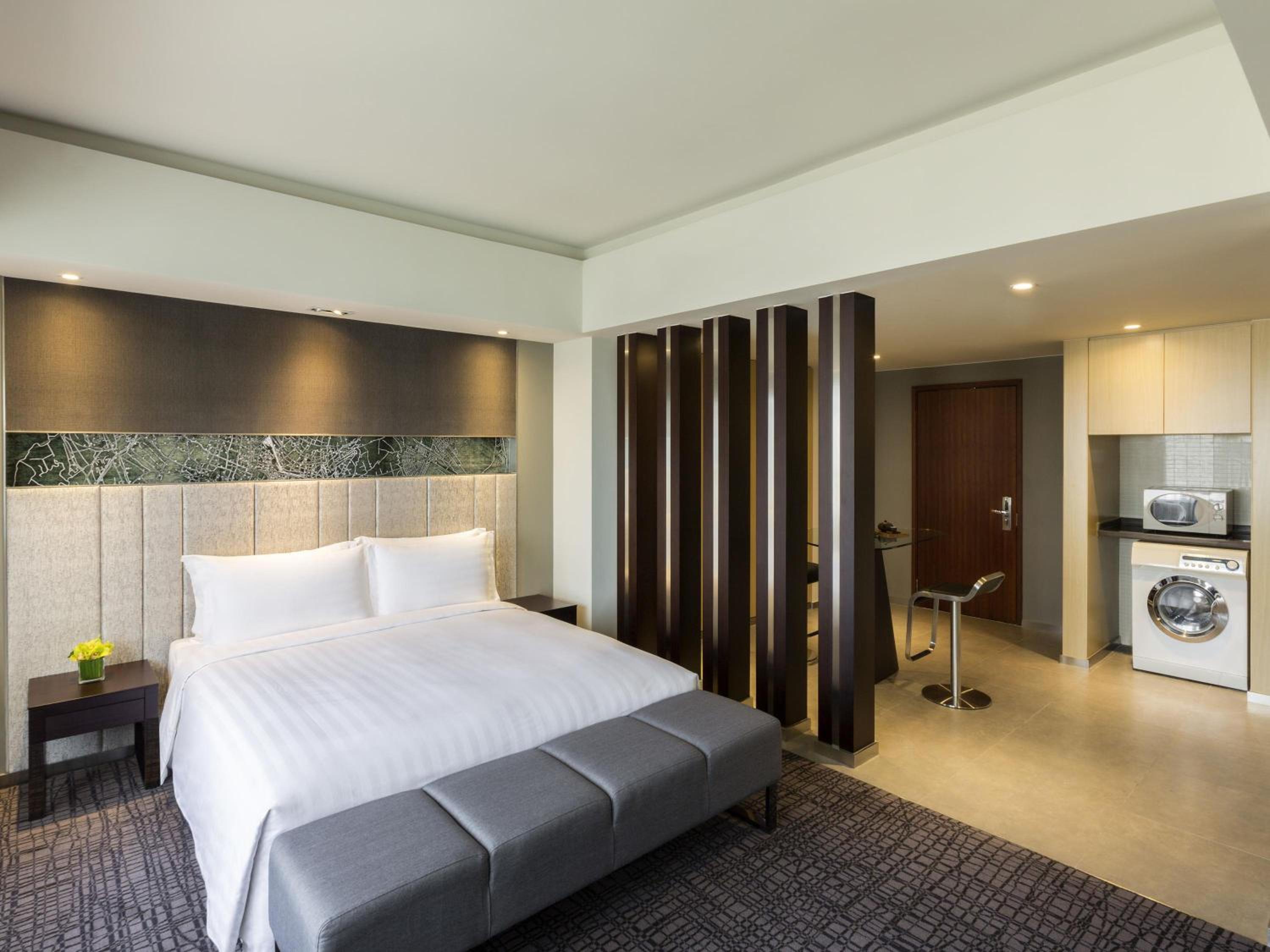 جناح جونيور، Grand Mercure Shanghai Hongqiao 5/6