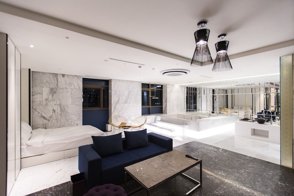 Stay Rak Hotel 59/68