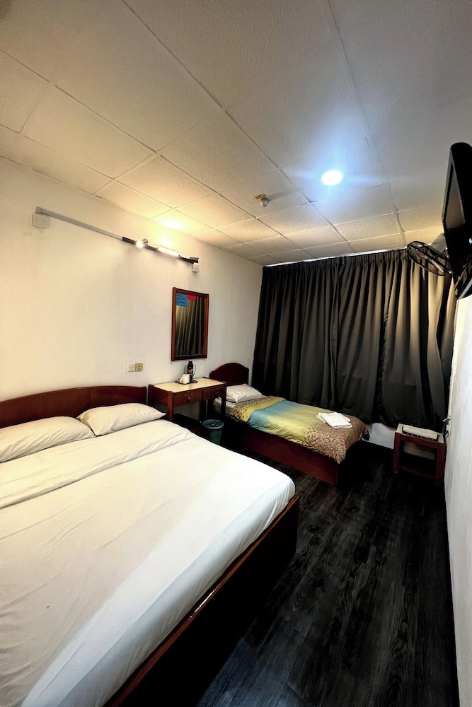Madani Muslim Hotel 25/34