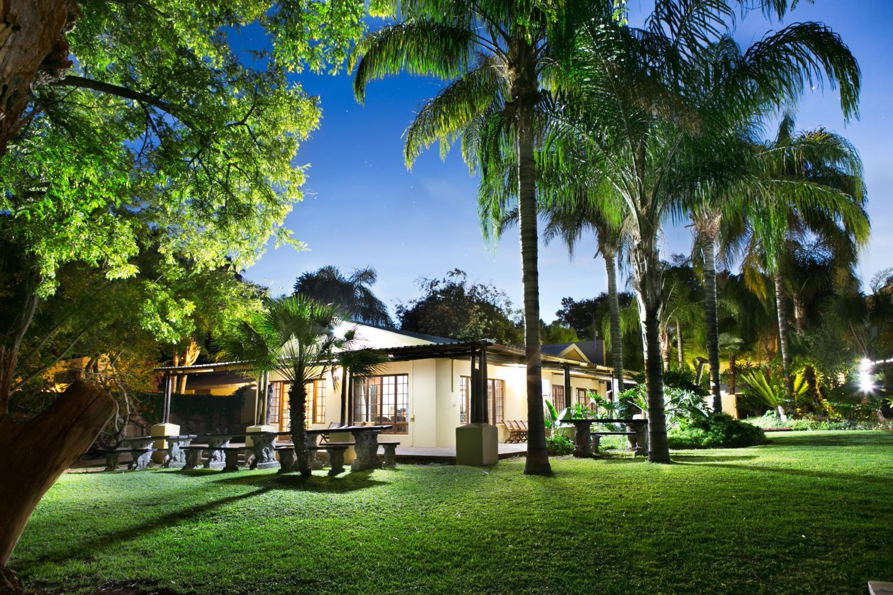 River Bank Lodge 13/16
