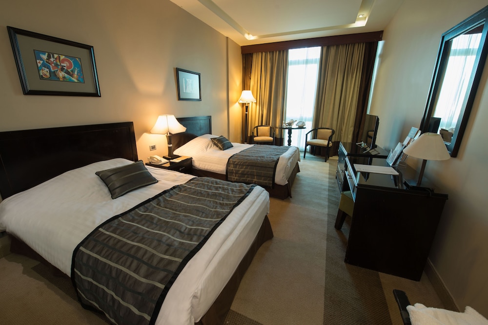 Century Park Hotel 6/38