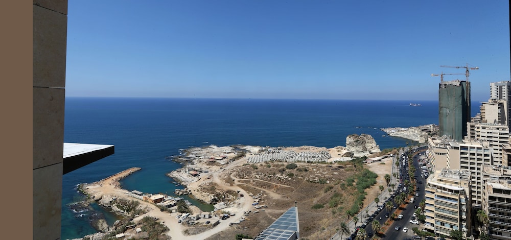 Lancaster Plaza Beirut 56/60