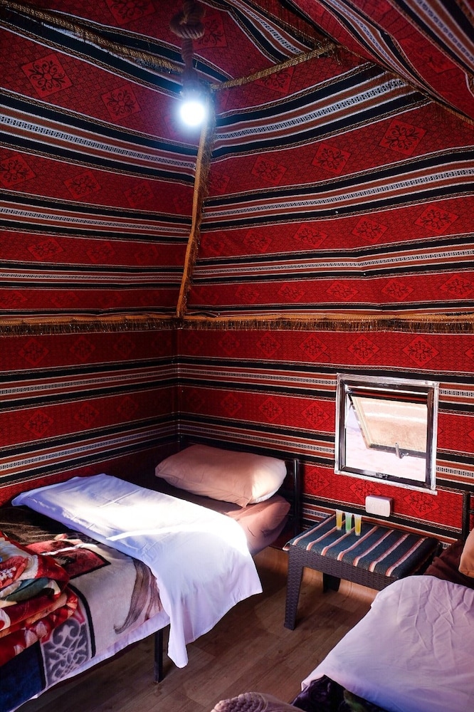 Desert Moon Camp 8/50
