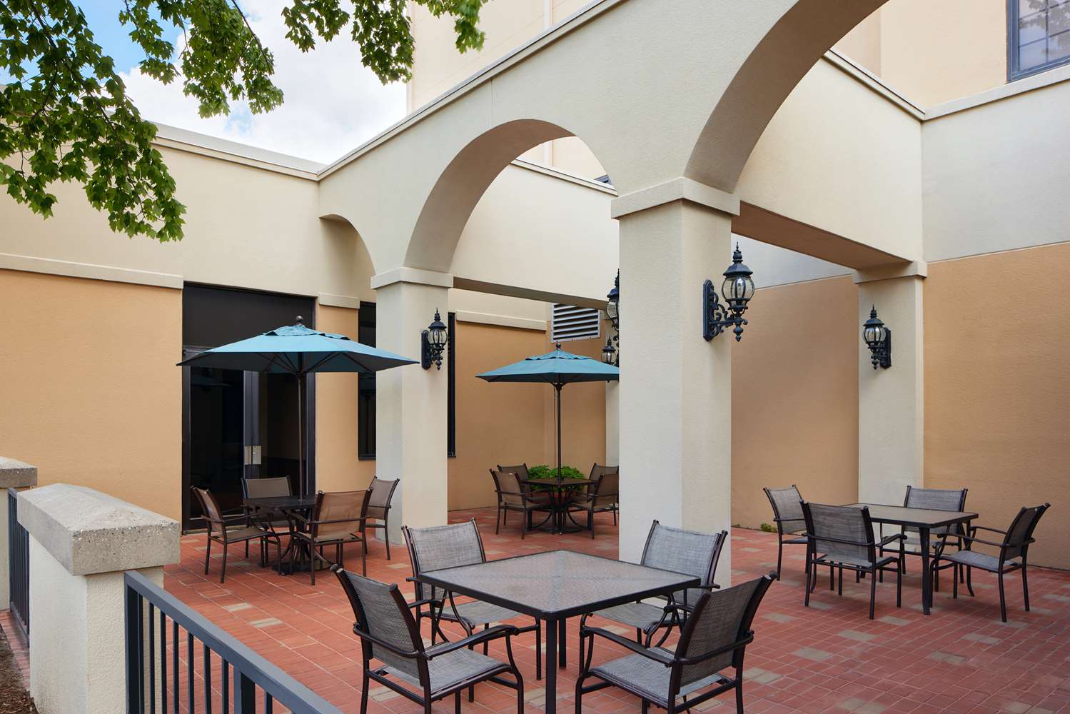 restaurant cafeteria