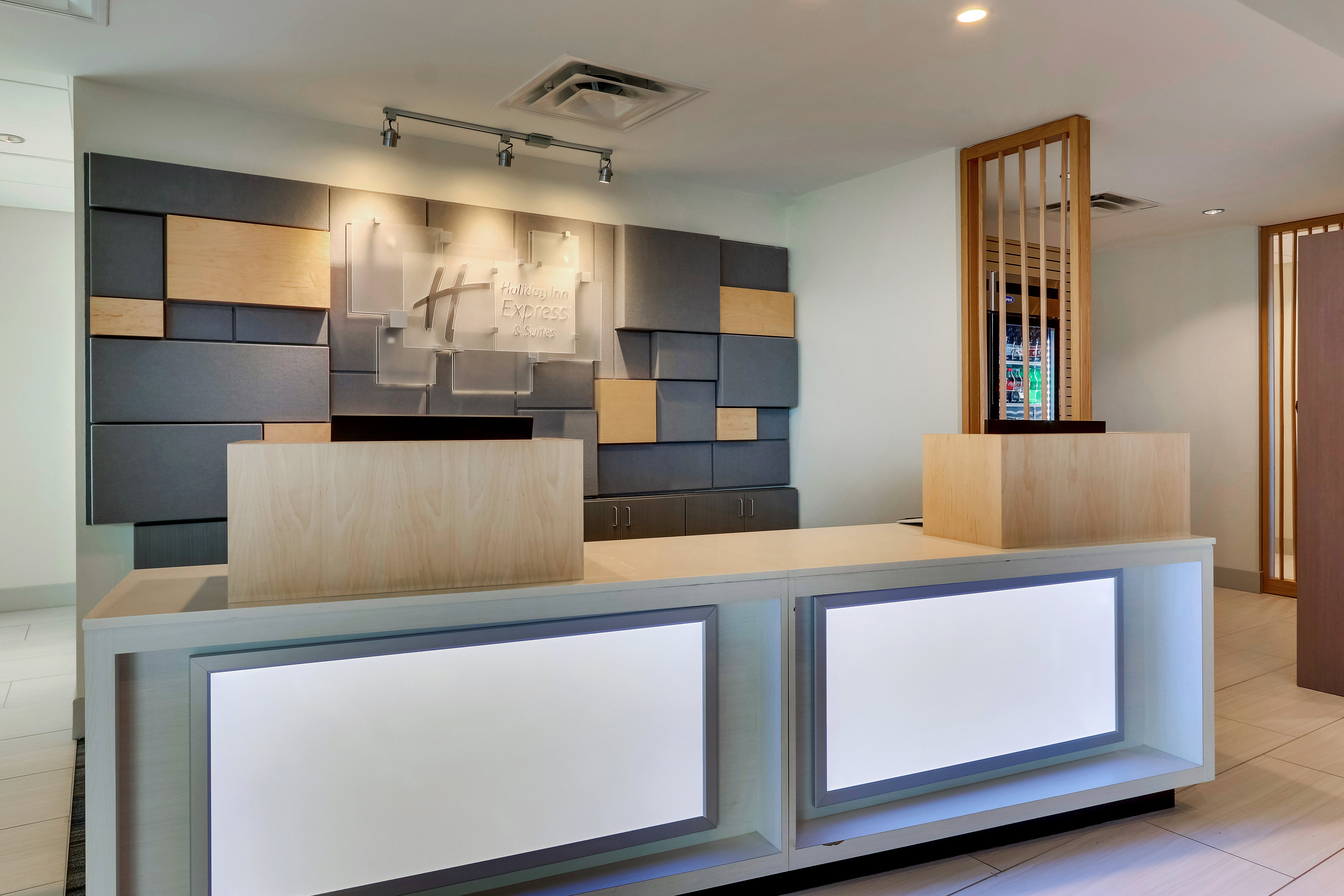 Holiday Inn Express and Suites Dawsonville 15/74
