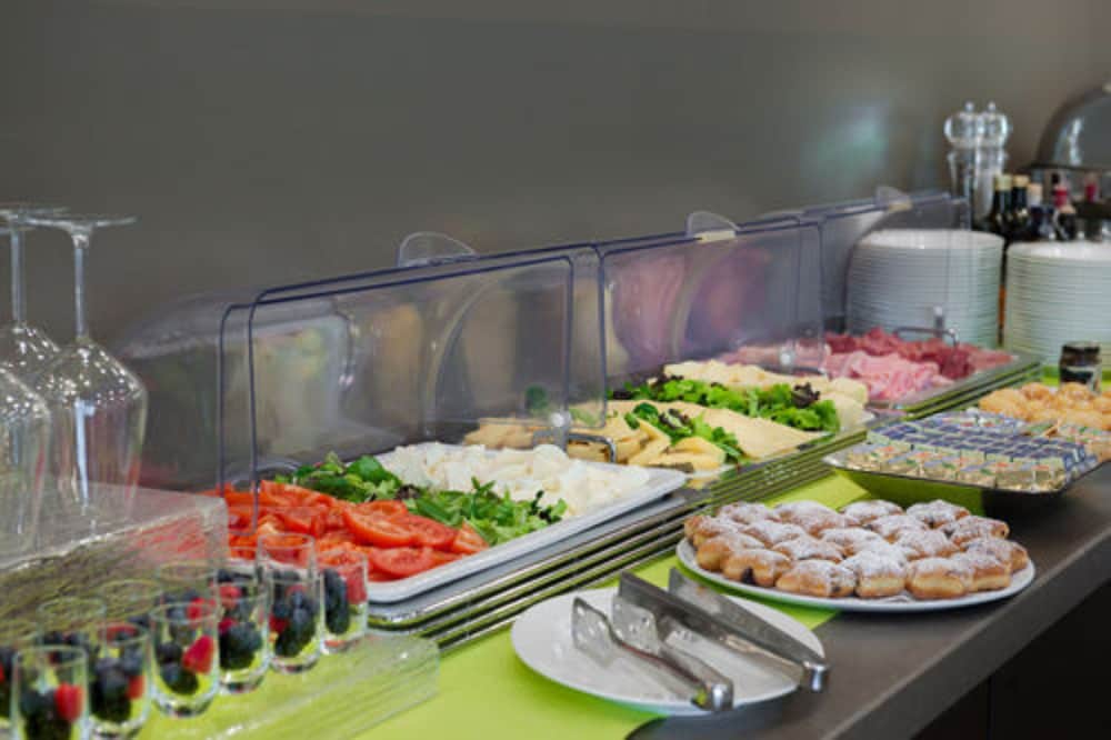 restaurant-cafeteria
