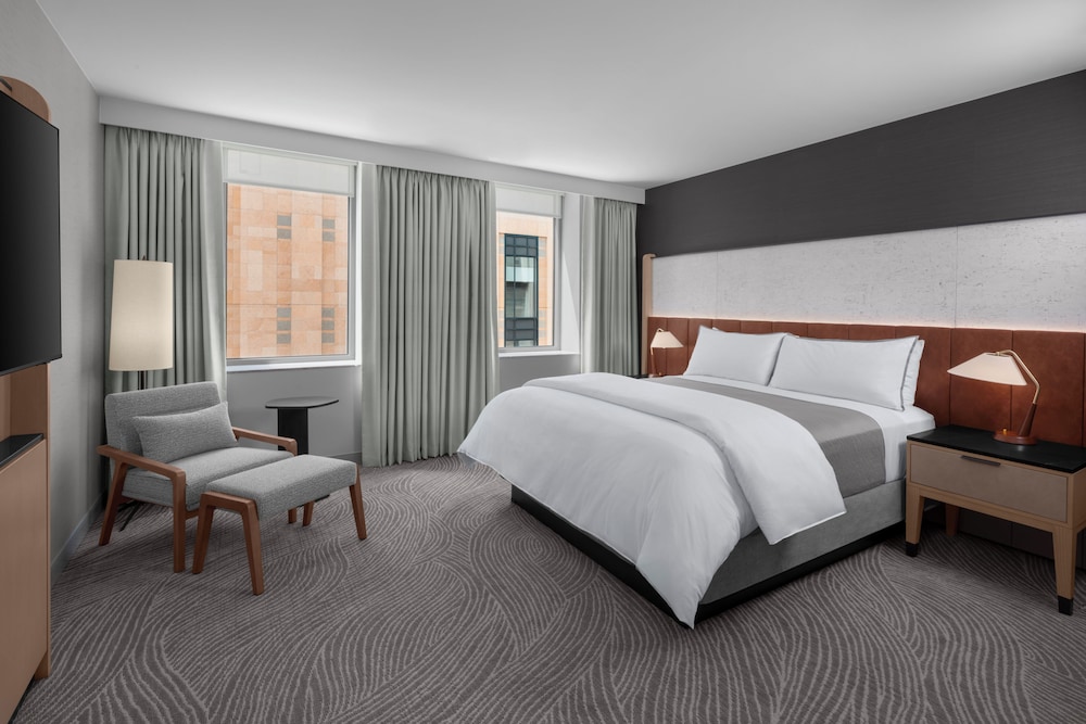 1 Bedroom, Westin, Grand, Suite, King Bed, City View, Sofa