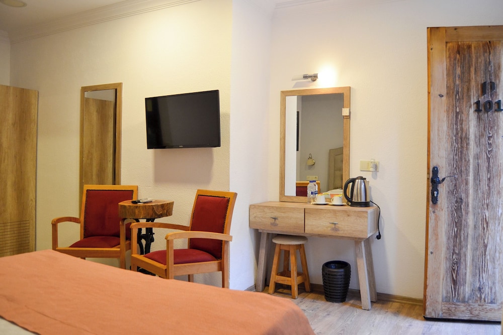 AKKAN LUXURY HOTEL 75/84