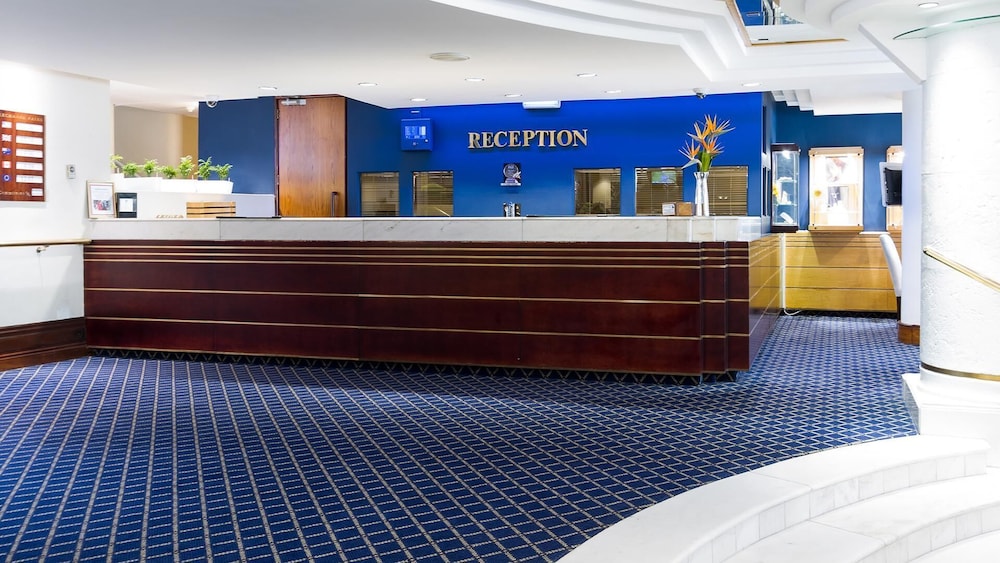 Peninsula All-Suite Hotel by Dream Resorts 6/49
