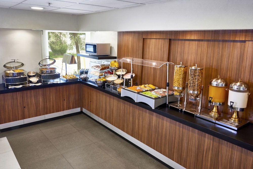 City Express Suites by Marriott Silao Aeropuerto 18/71
