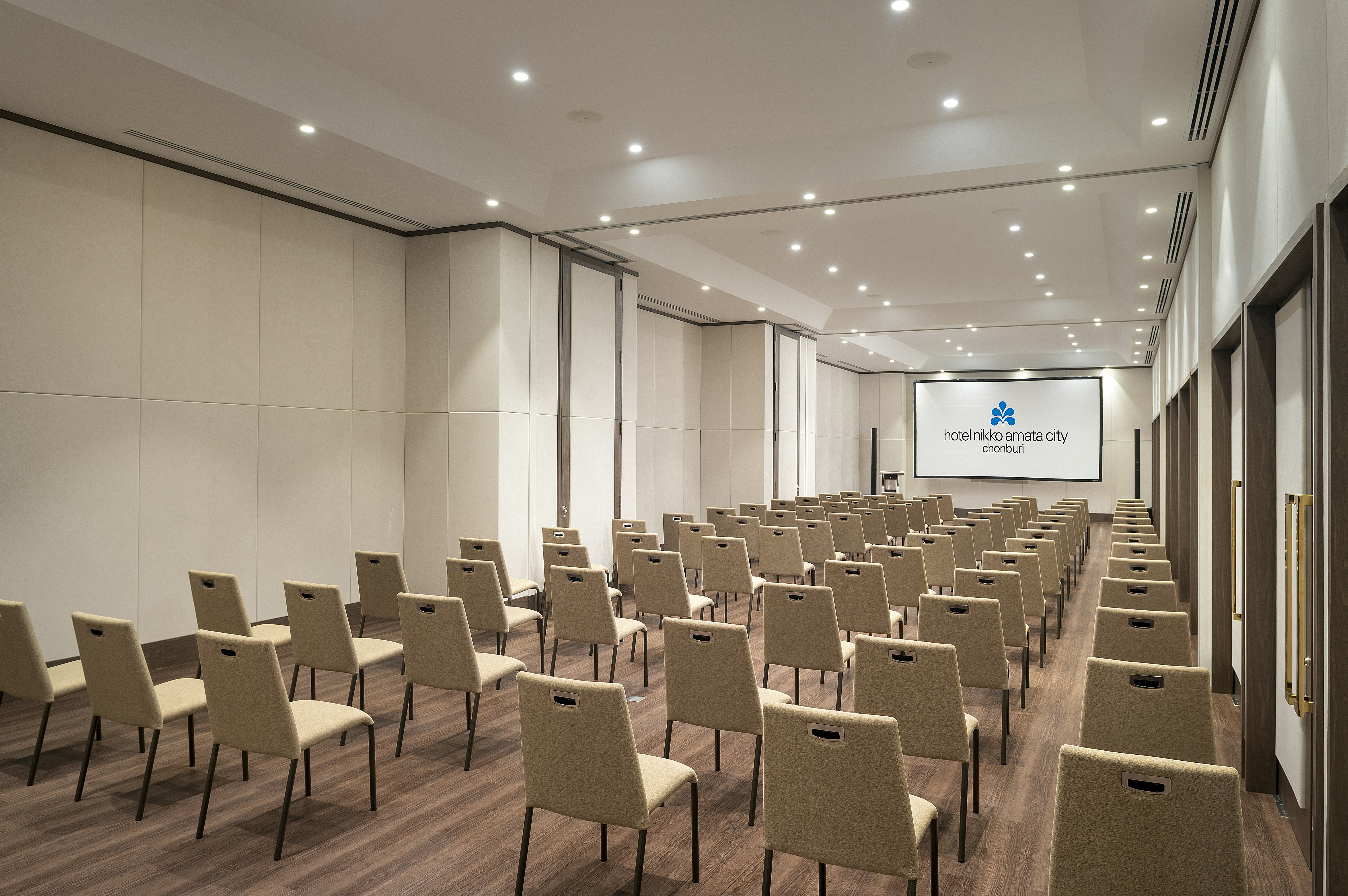 Hotel Nikko Amata City Chonburi 15/23