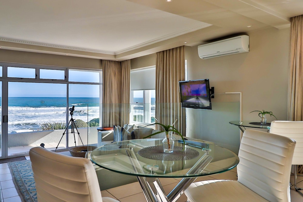 Hermanus Beachfront Lodge 25/43