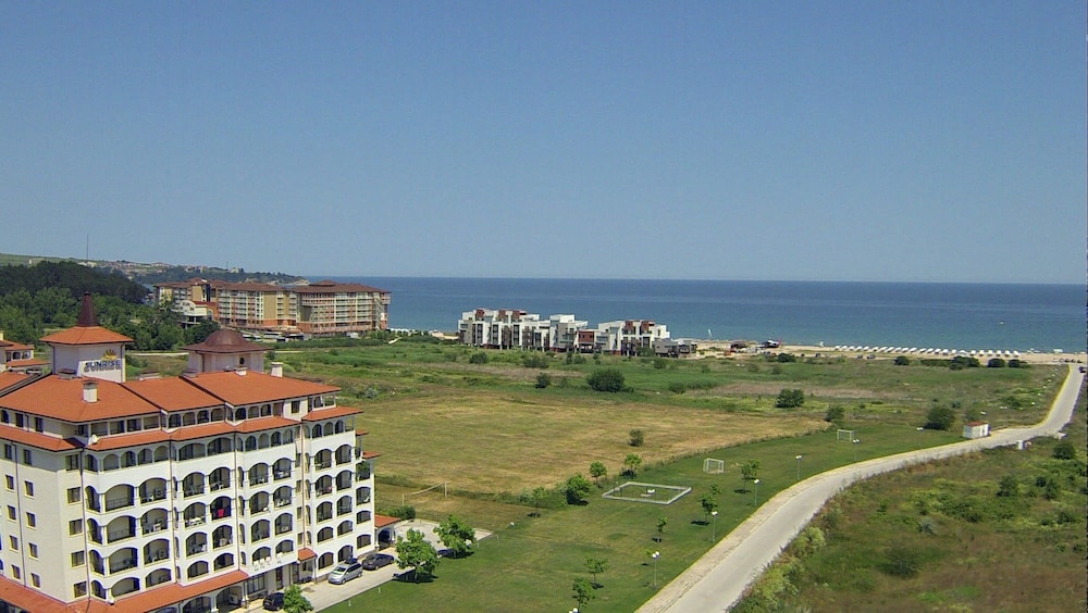 Sunrise All Suites Resort 4/49