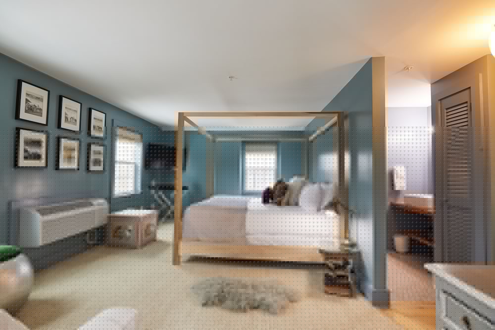 Shelter Harbor Inn 10/72