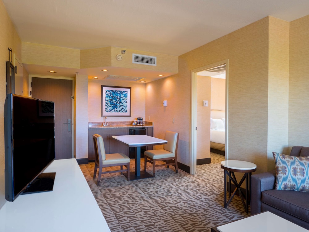 Hilton Phoenix Airport 28/56