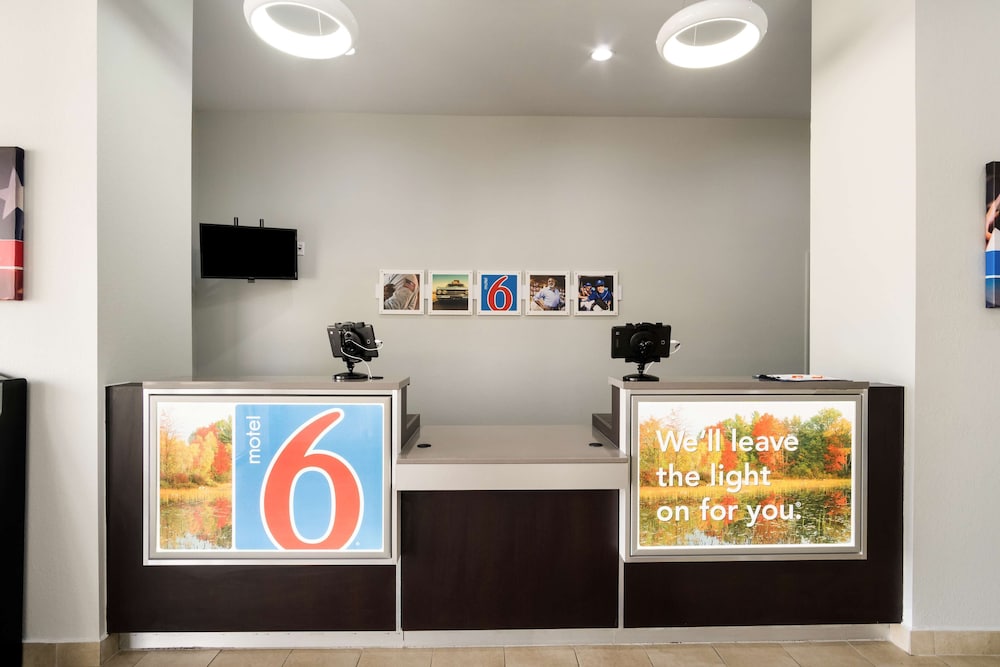Lobby at Motel6 Lexington, KY - Airport, LEXINGTON - KY