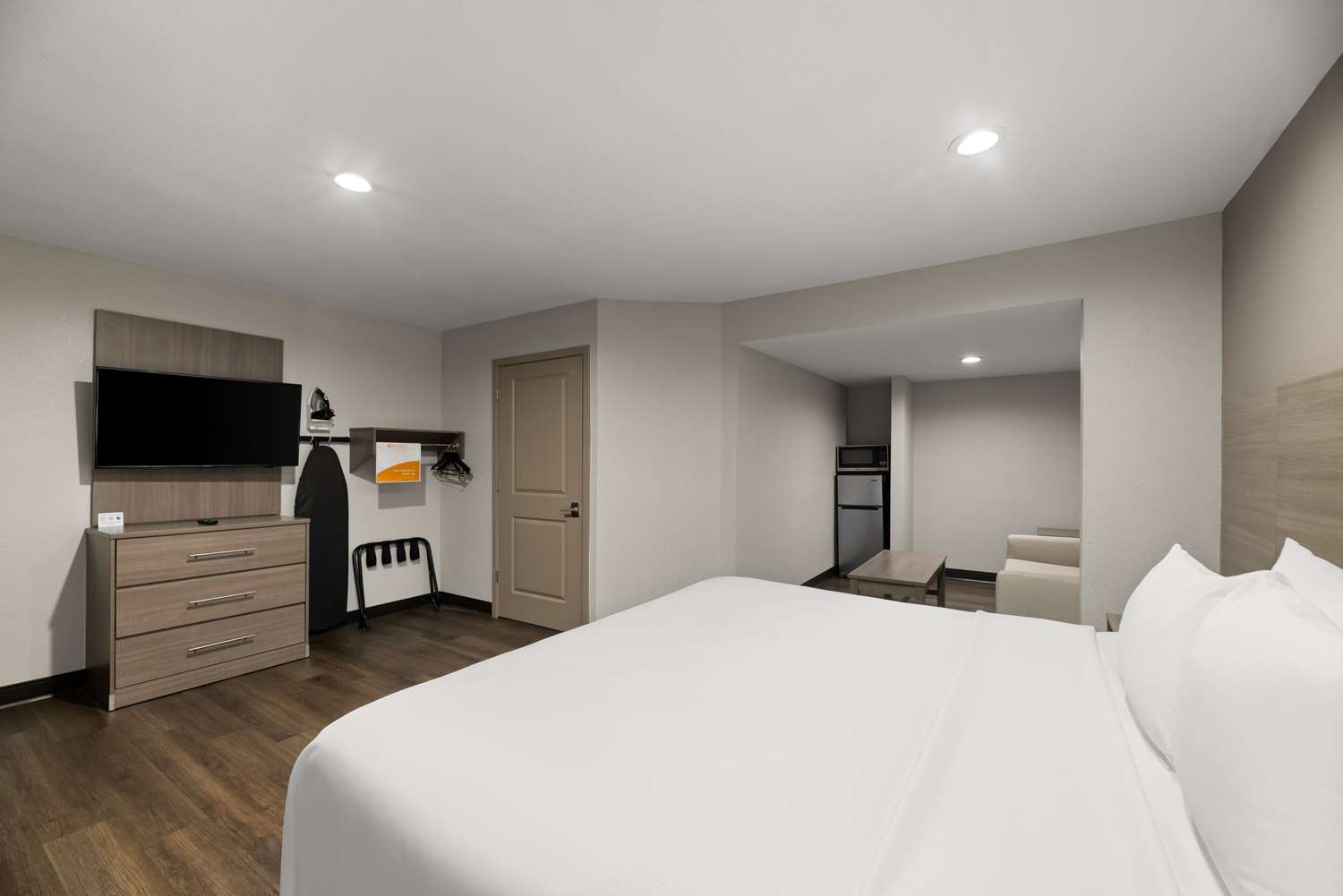 Quality Suites Wildwood The Villages 6/17
