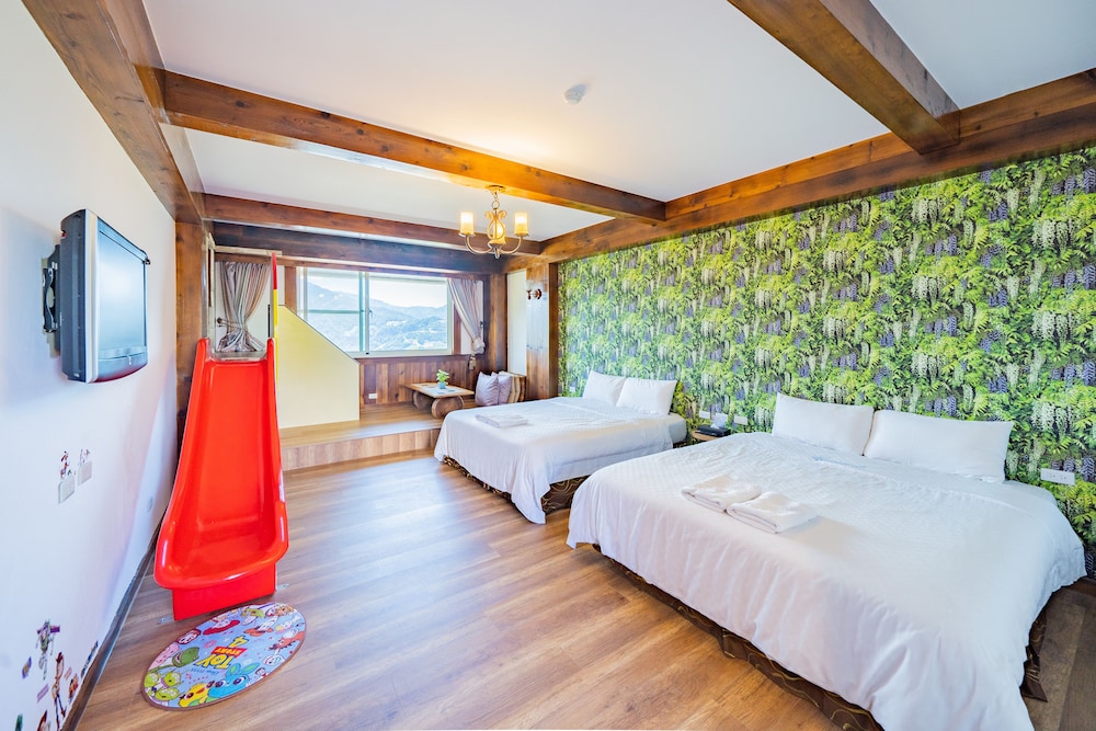 Egmont Resort 14/50
