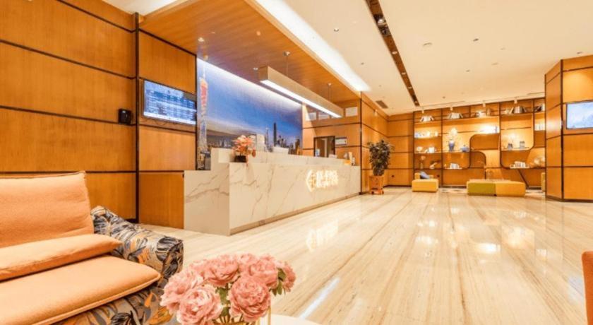 Chonpines Hotel (Guangzhou Rongchuang Wenlvcheng) 11/56