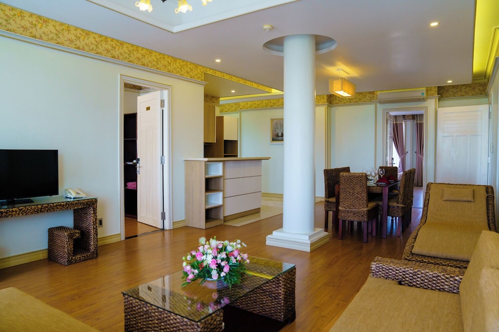 Lotus Muine Beach Resort Spa 24/50