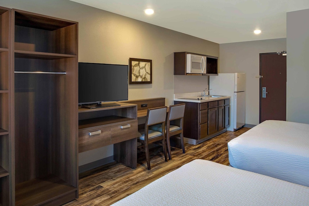 WoodSpring Suites Baltimore White Marsh - Nottingham 14/21