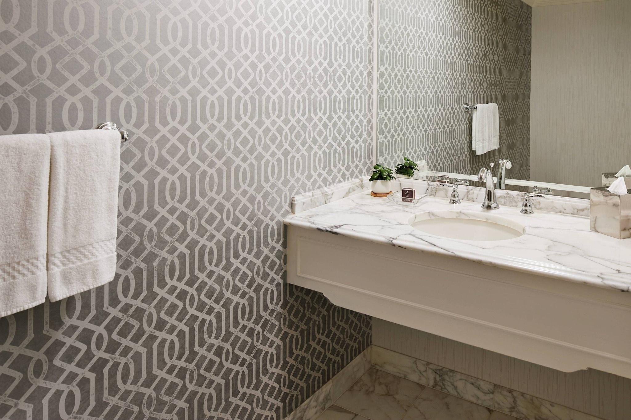 جناح بسرير مزدوج، The Ritz Carlton San Francisco 4/4