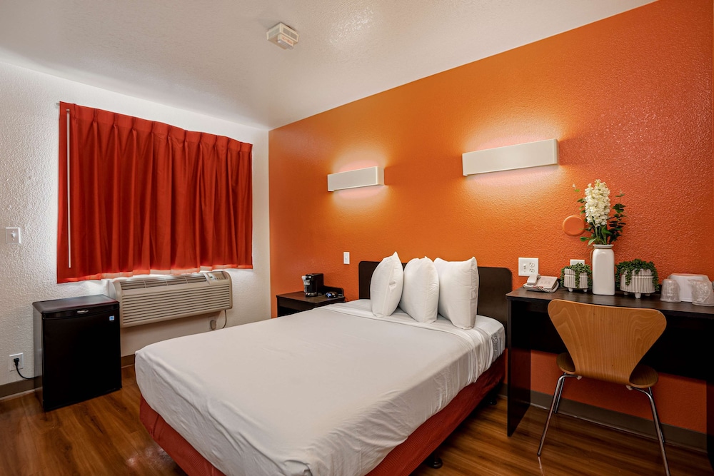 Motel6 Temecula, CA - Historic Old Town 39/62