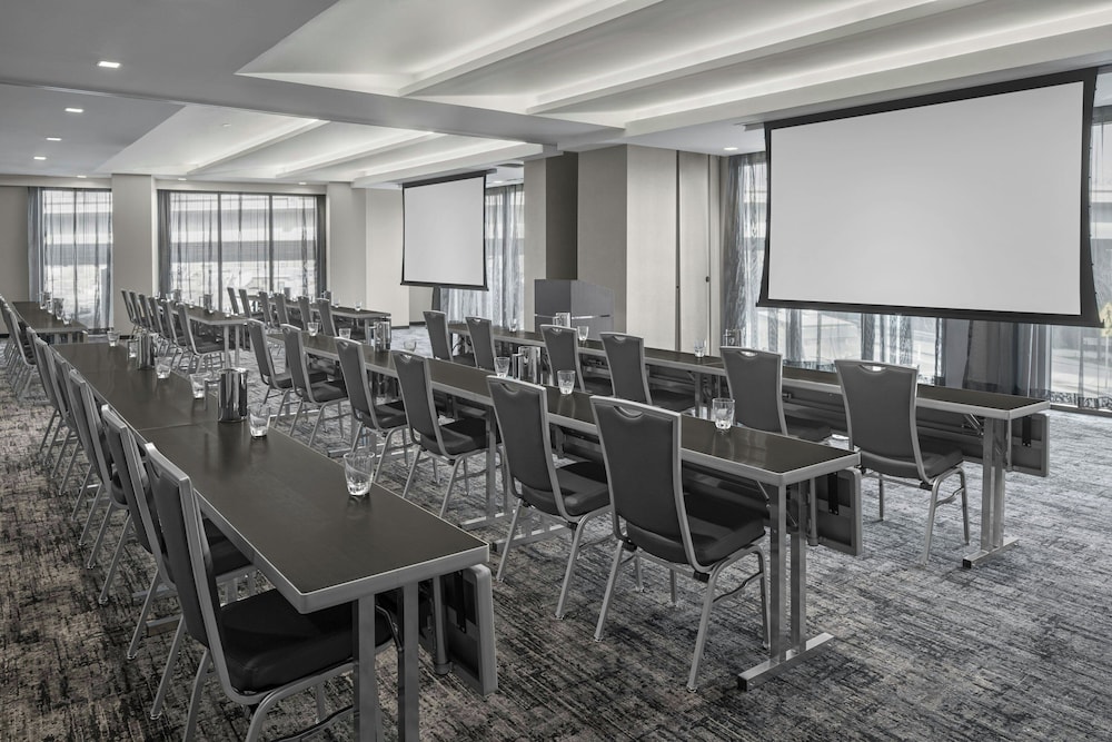AC Hotel by Marriott Washington DC Capitol Hill Navy Yard 41/50
