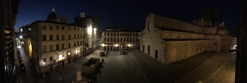 PALAZZO TOLOMEI RESIDENZA D'EPOCA 44/50