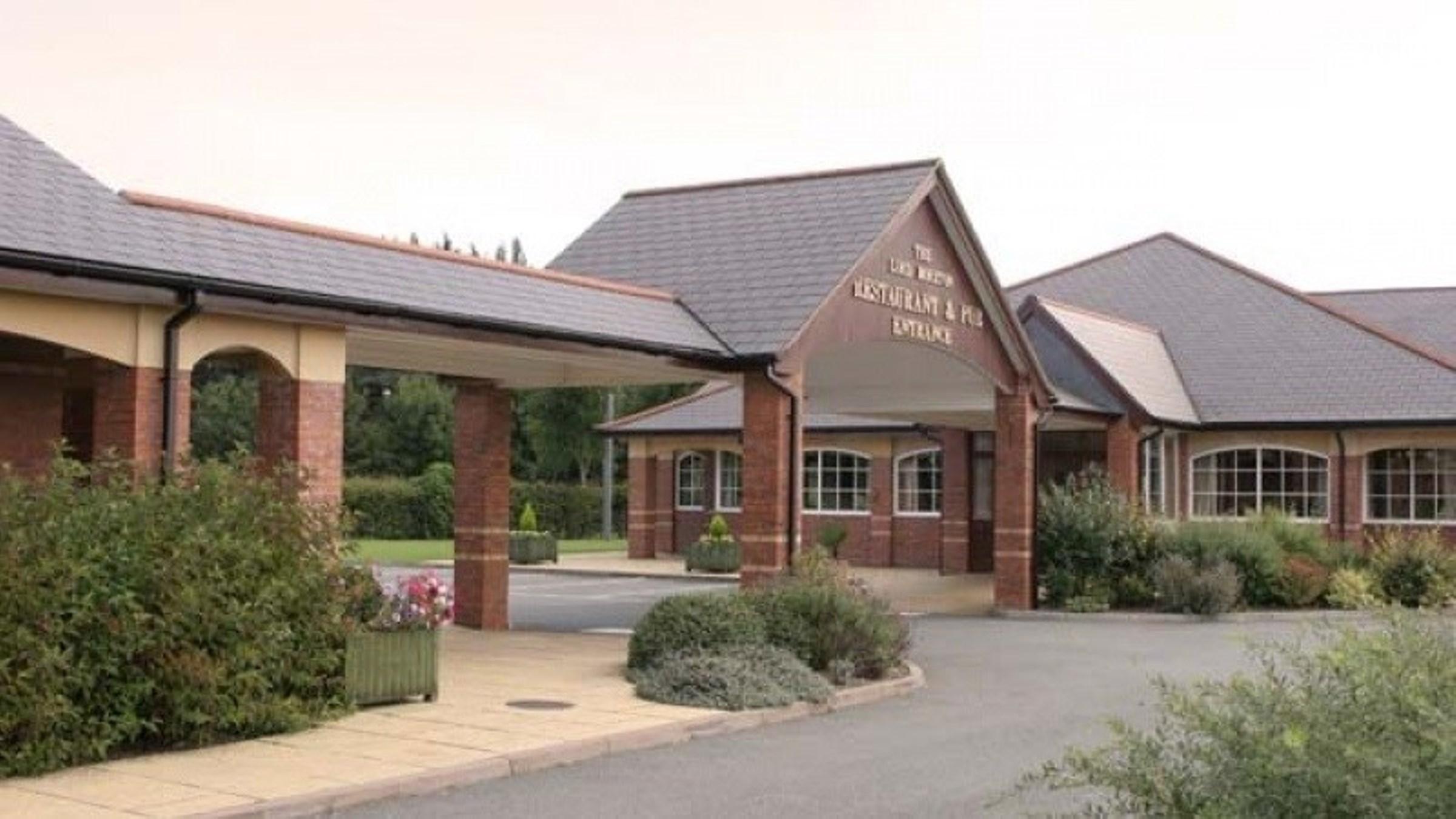 Moreton Park Lodge 1/20