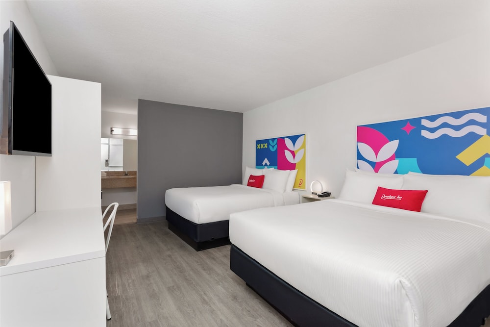 ROOM, 2 QUEEN BEDS