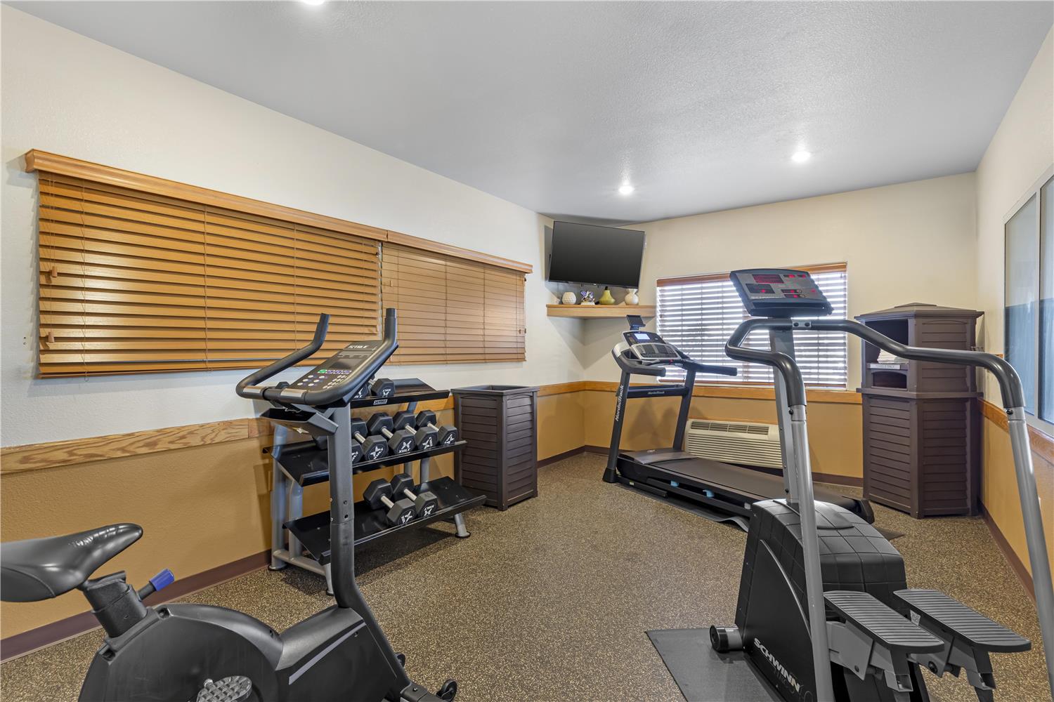 Best Western Firestone Inn & Suites 17/34