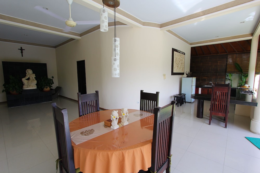 Heliconia Villa 16/77