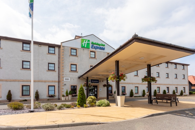 Holiday Inn Express Perth 7/72
