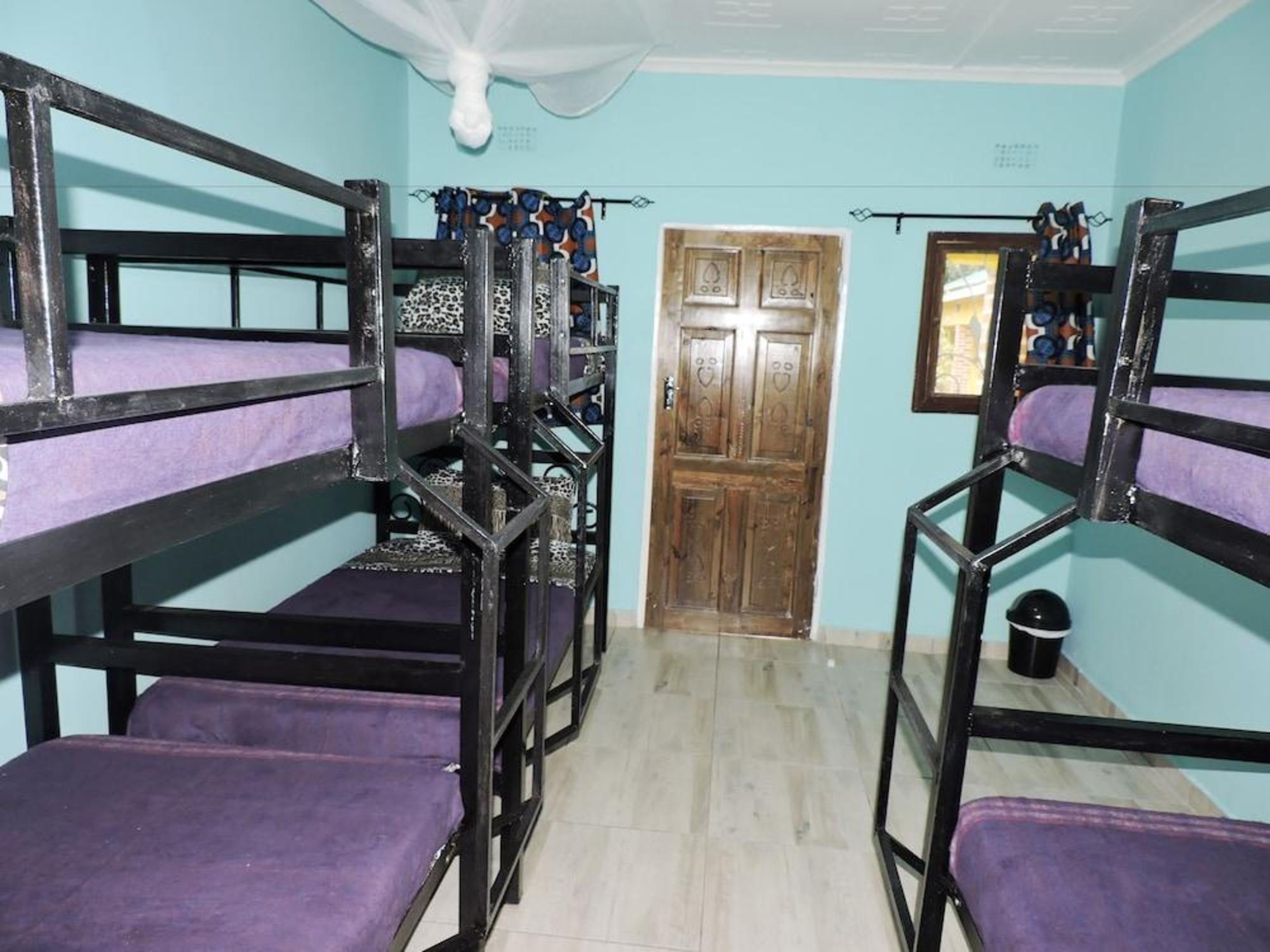 Café Zambezi House Of Africa - Hostel 6/15
