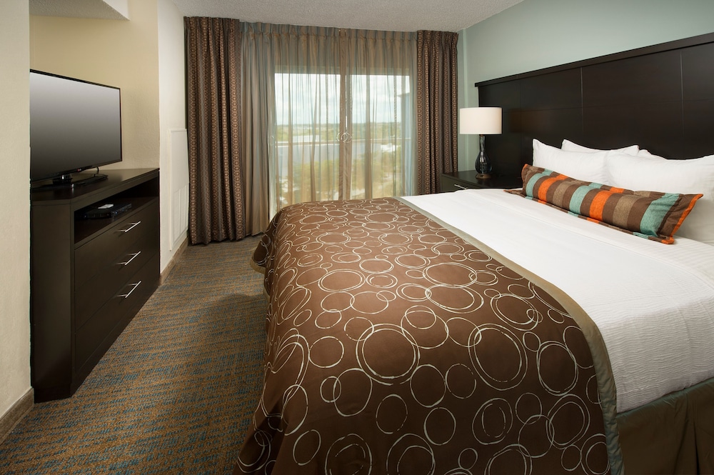Staybridge Suites Miami Doral Area 15/55