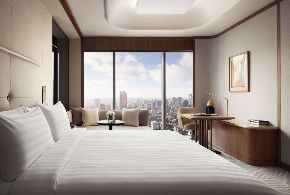 City, Superior, King Bed
