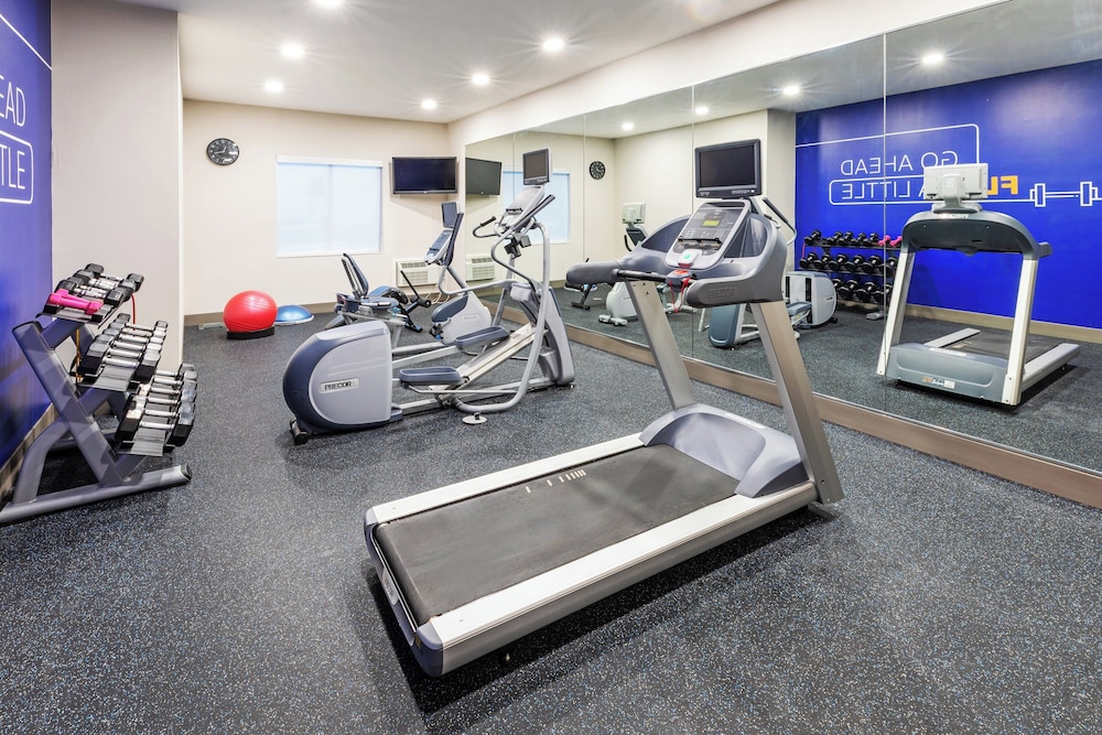 Holiday Inn Express Hotel Suites Dumas 53/72