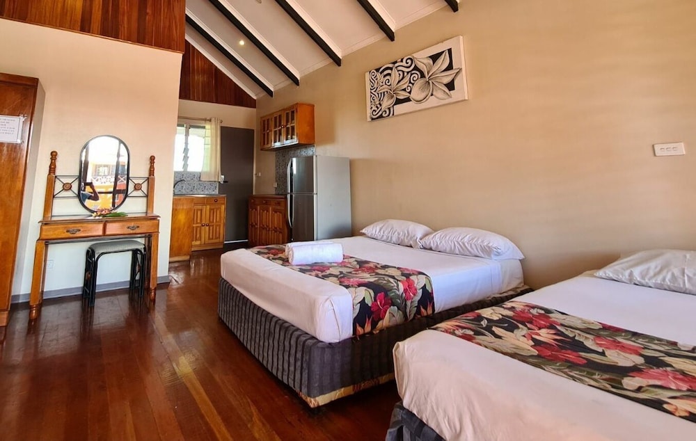 Wailoaloa Beach Resort Fiji 24/76