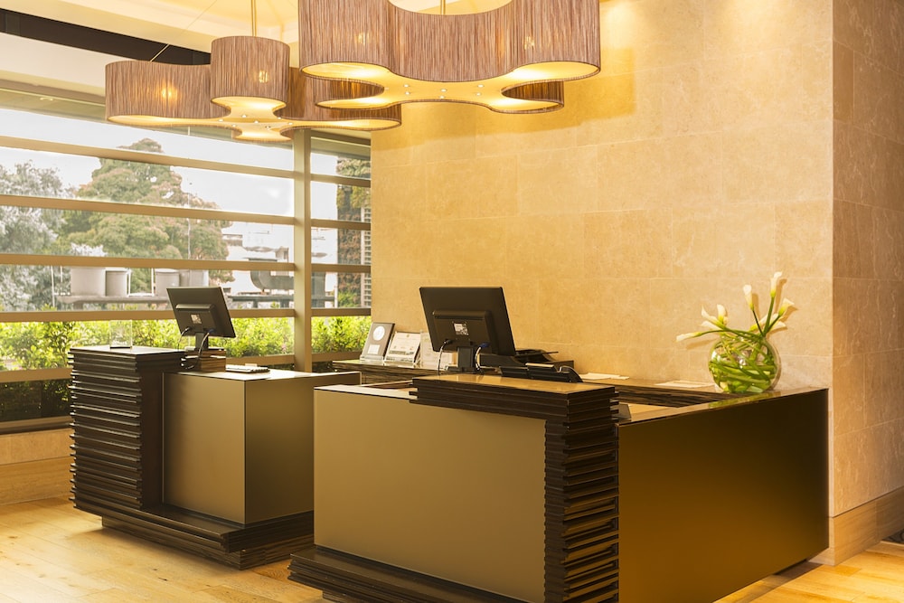 Ek Hotel 8/49