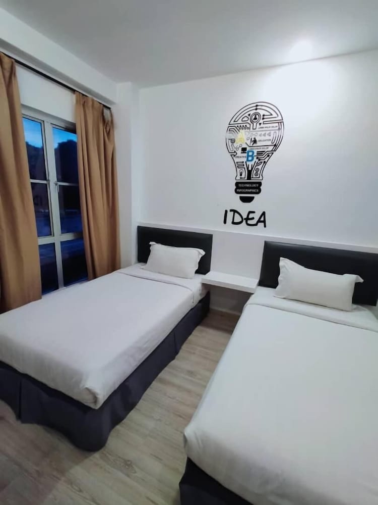 Hotel Zamburger Plaza Mahkota 41/67
