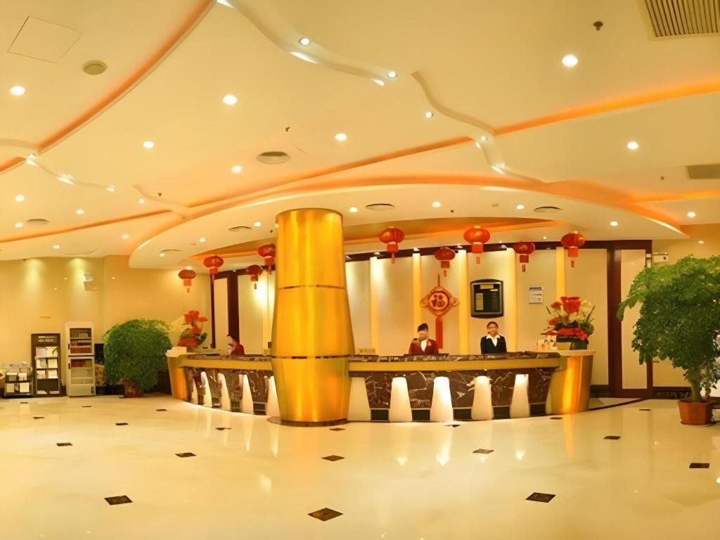 Yijian Haoting Holiday Hotel 8/46