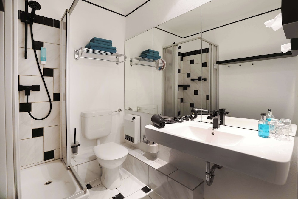 غرفة عائلية بسريرين منفصلين، Best Western Hotel Windorf 6/8