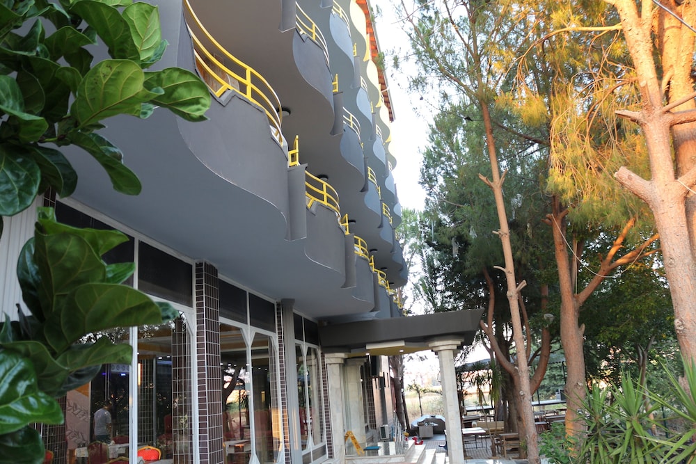 SELINUS BEACH CLUB HOTEL 2/50