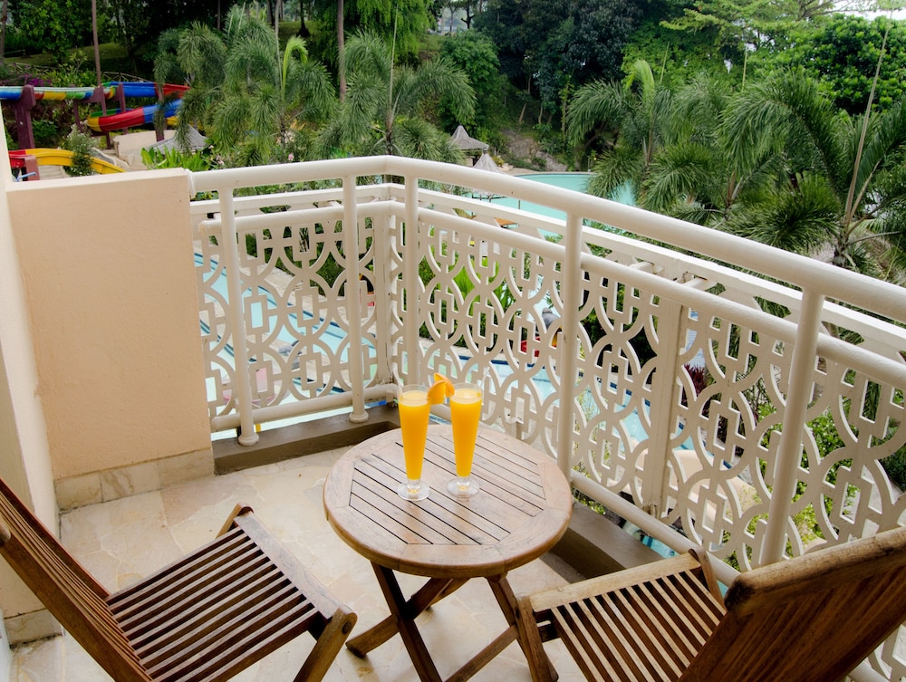 Hawaii Resort Family Suite 32/62