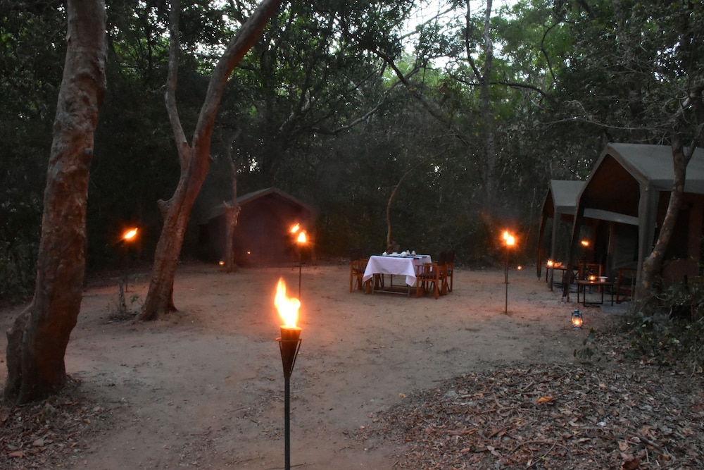 Mahoora Tented Safari Camp Bundala 13/18